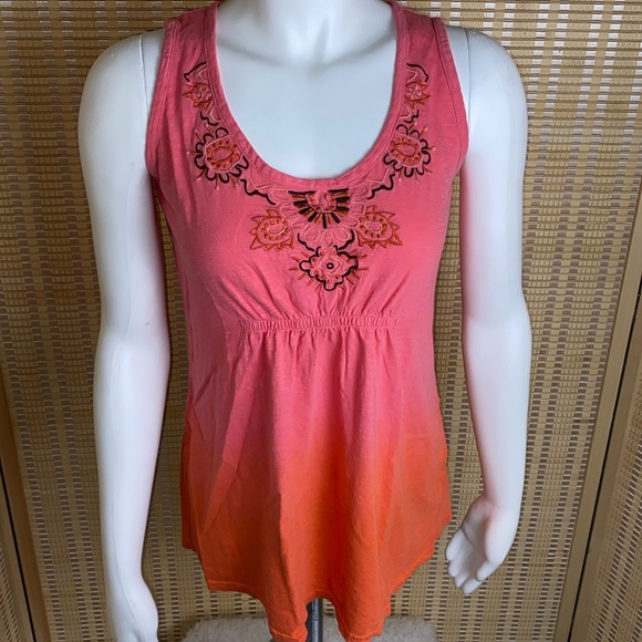 🔷Athleta Embroidered Ombre Tank Top Size Small - Picture 1 of 5